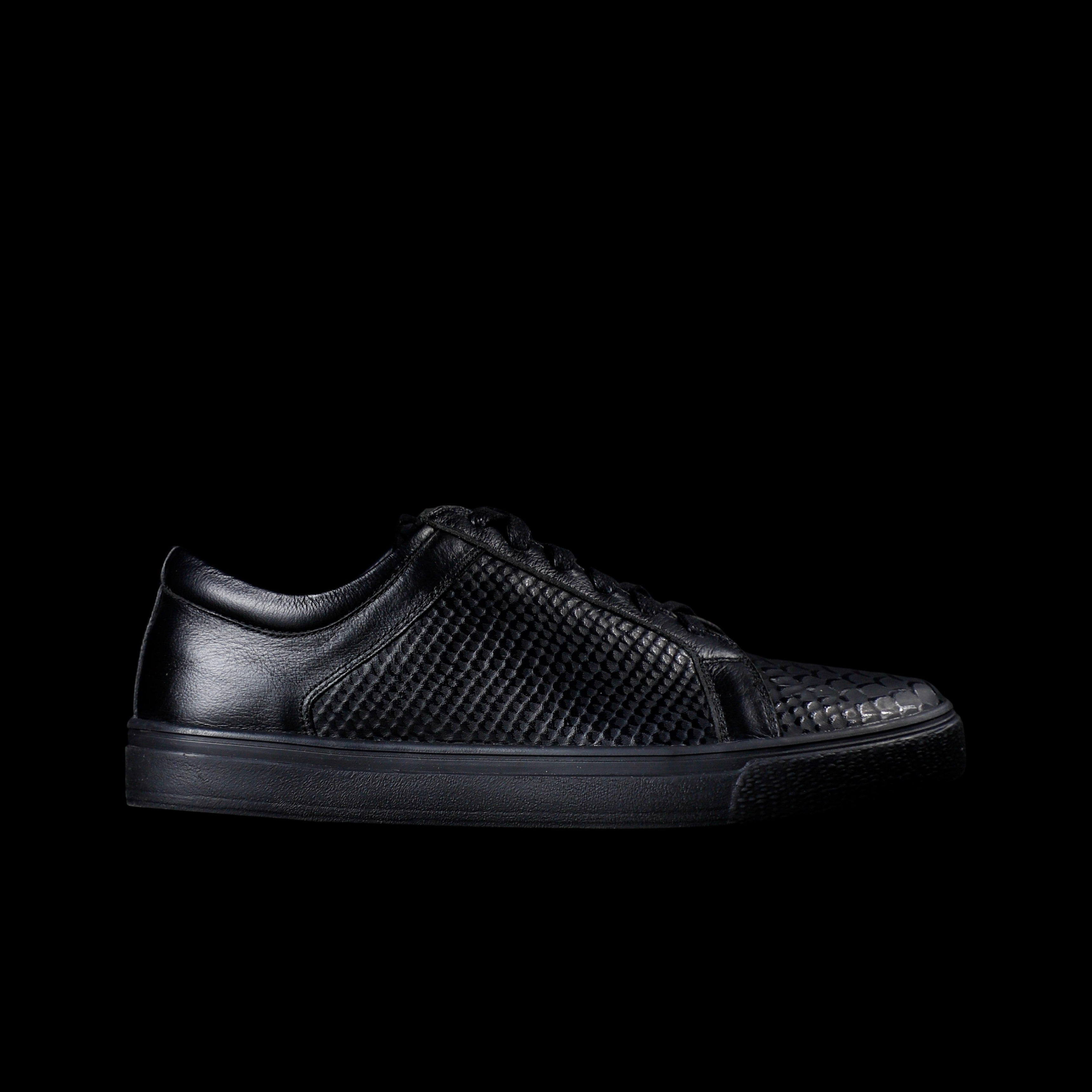 CALIFORNIA LUXURY BLACK